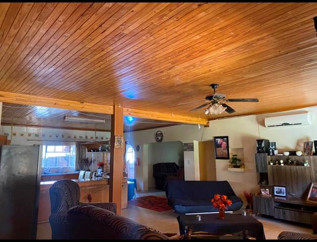 3 BEDROOM HOUSE FOR SALE IN CHROOM PARK